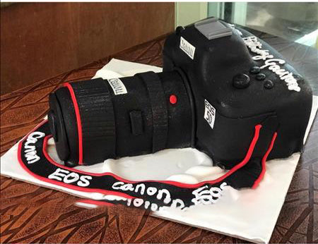 Customized Canon EOS Cake